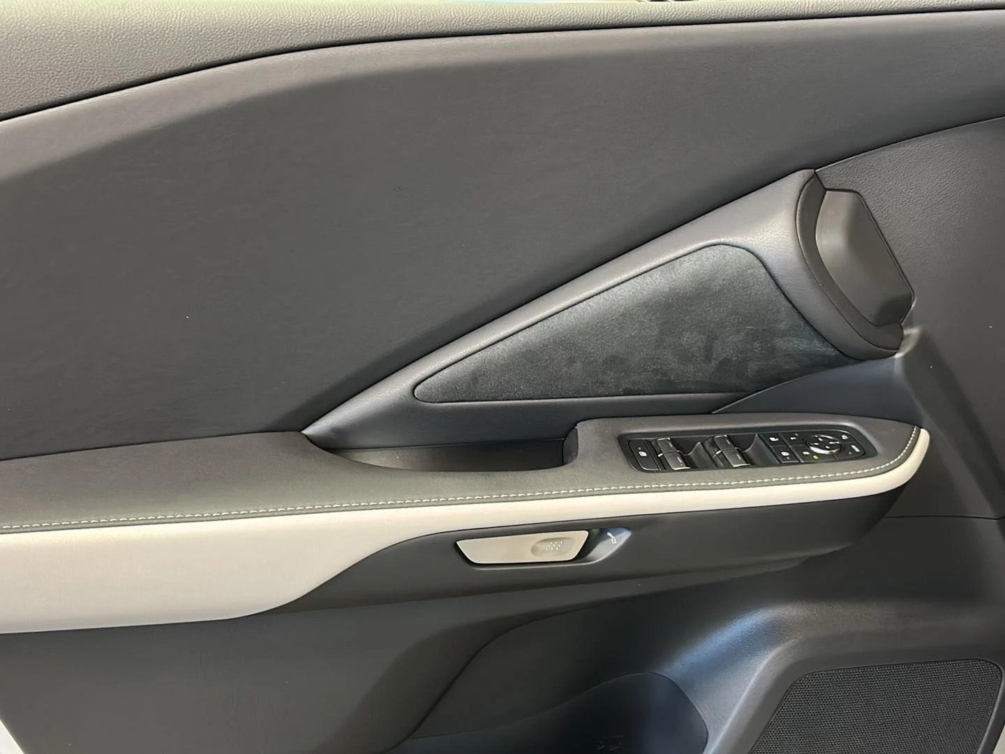 New 2026 Wind Chill Pearl Lexus TX 500h F SPORT Performance Premium image 16
