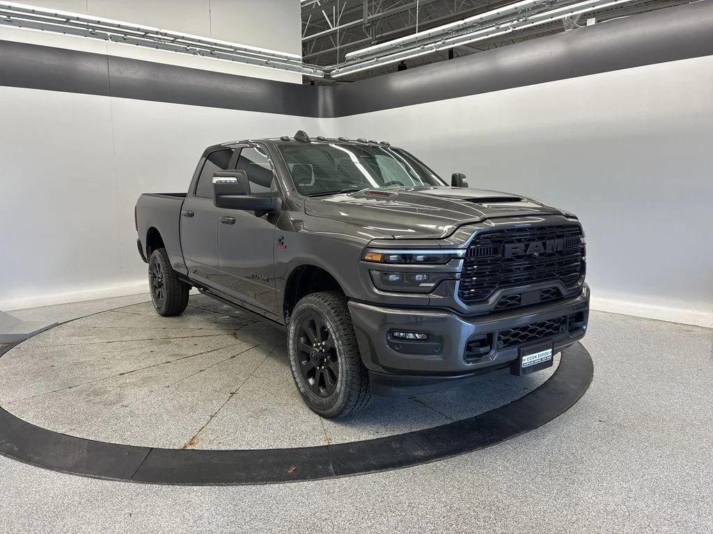 New 2026 Granite Crystal Metallic Clear-Coat Exterior Paint Ram Laramie image 3