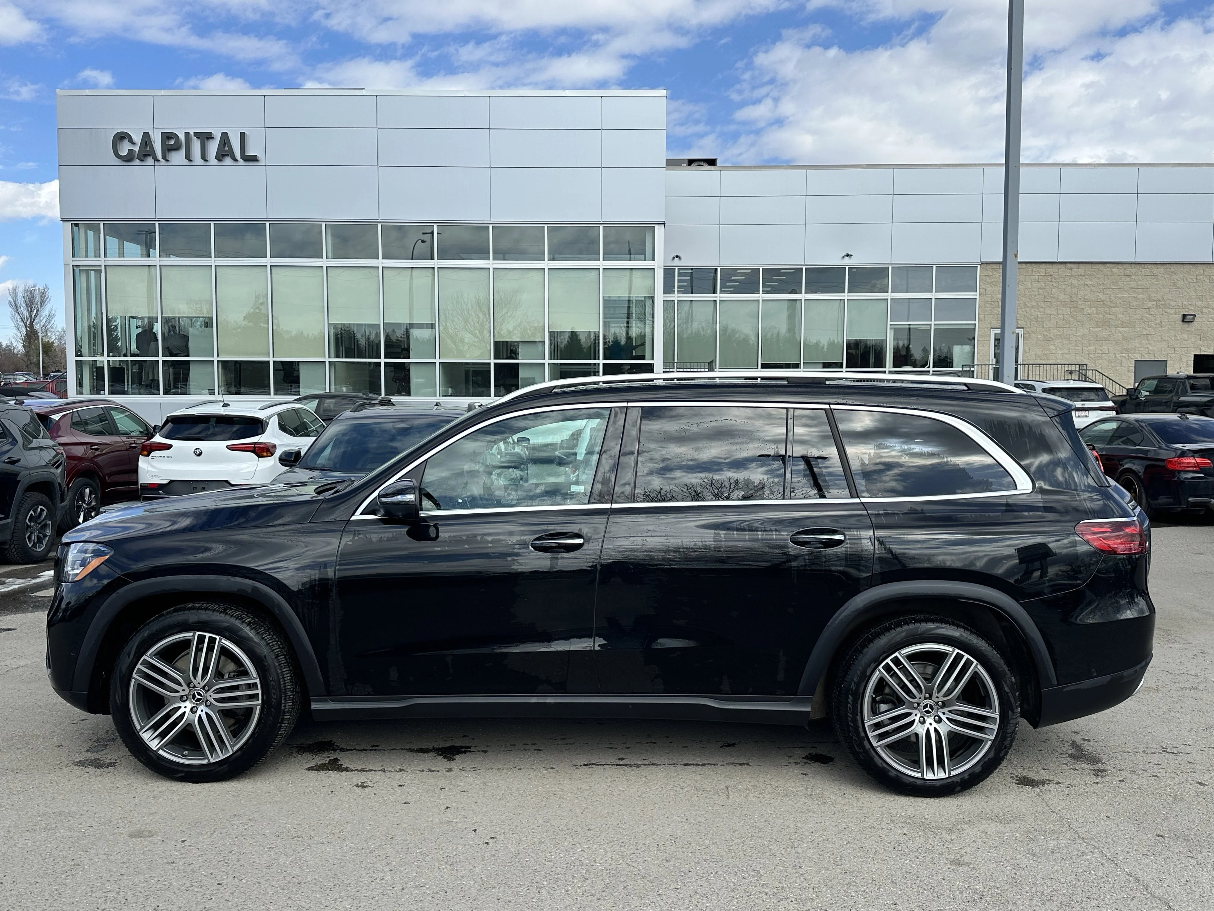 Certified Used 2026  Mercedes-Benz GLS 450 image 3