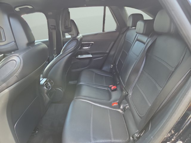 Used 2024 Black Mercedes-Benz GLC 300 image 30