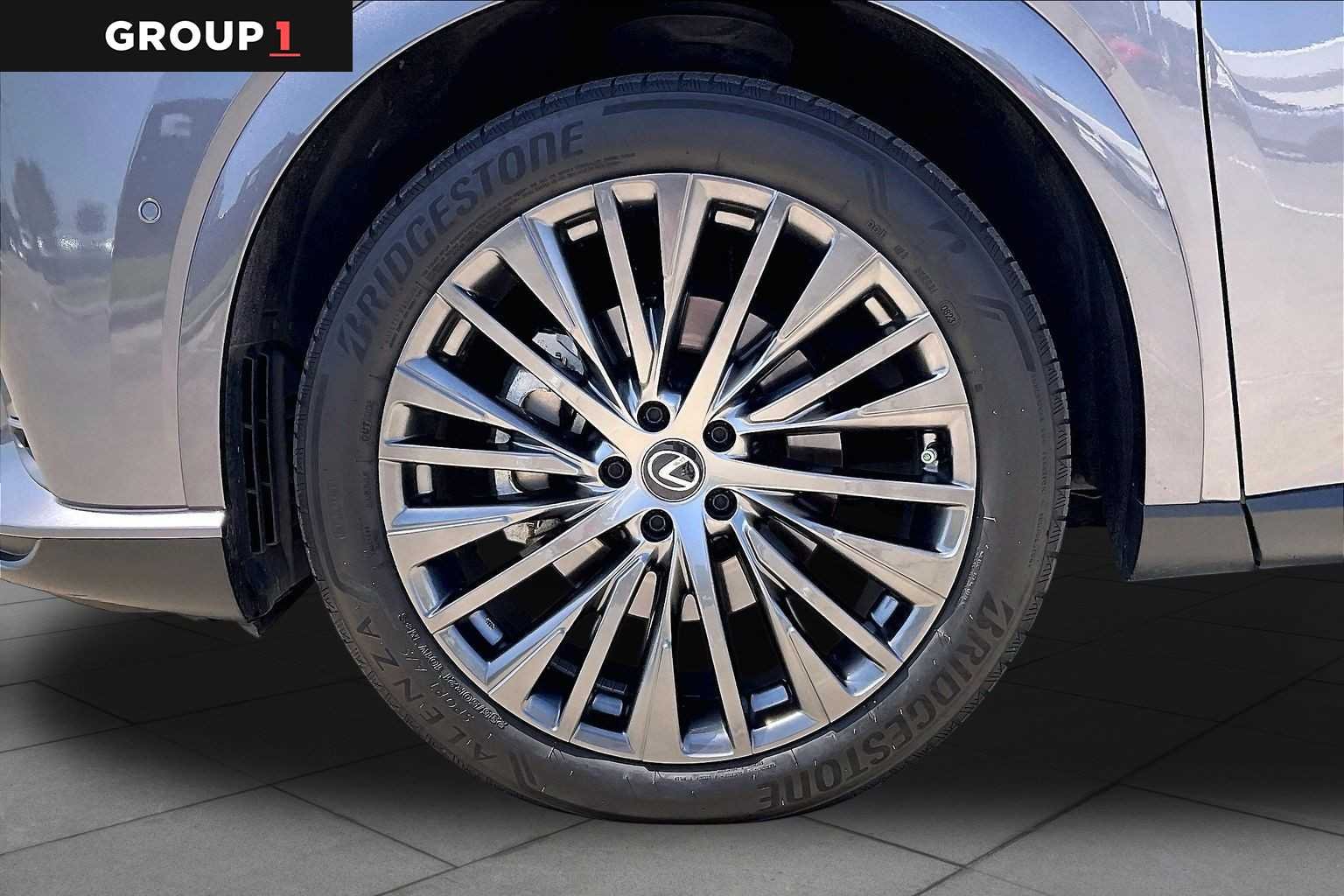 Certified Used 2023 NEBULA GRAY PEARL Lexus Luxury image 9