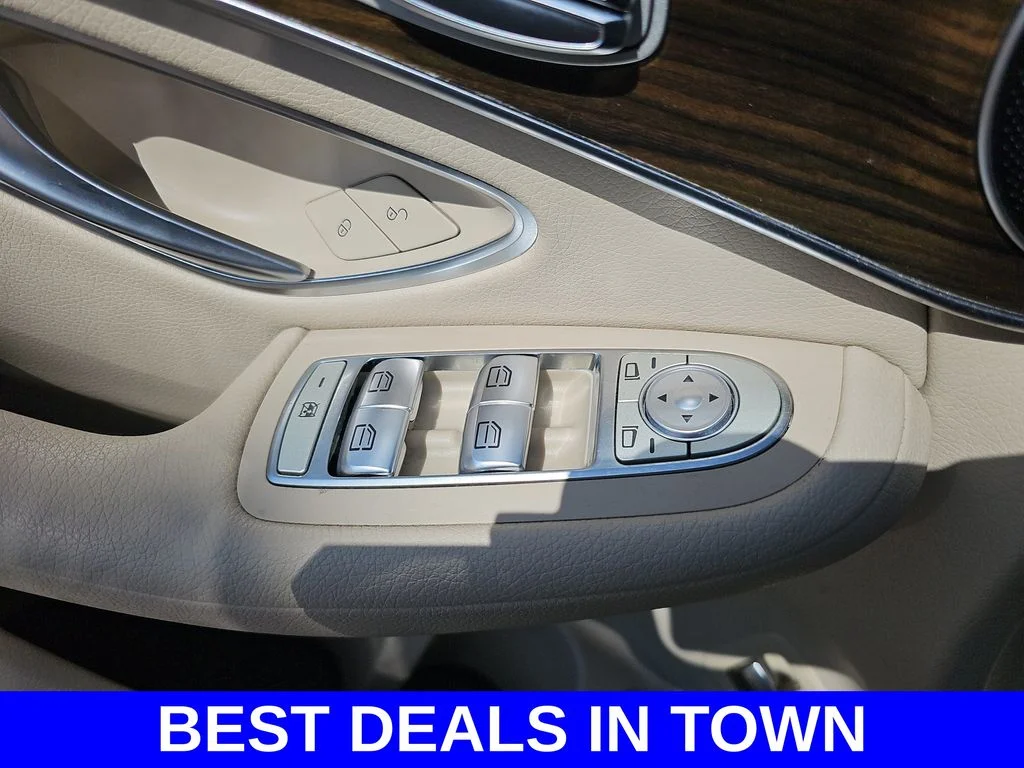 Used 2019 Black Mercedes-Benz GLC 350e image 27