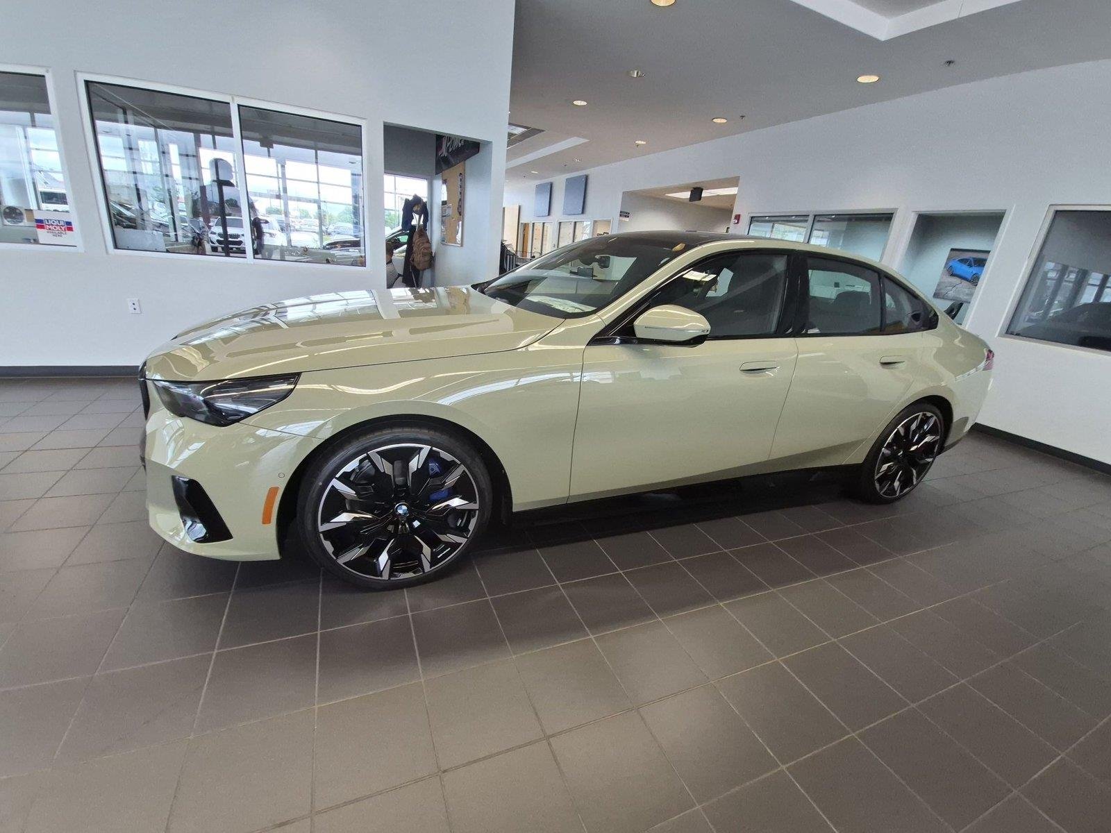 New 2027 Special Order Color BMW 540i xDrive image 2