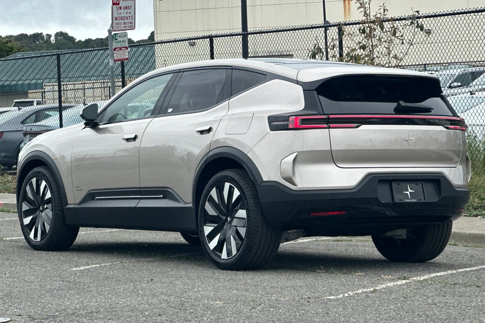 Used 2025 Jupiter Metallic Polestar Long Range Dual Motor image 6