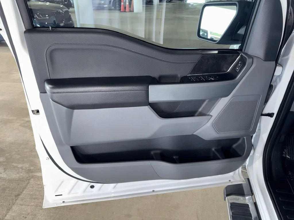 Used 2022 White Ford XLT image 12