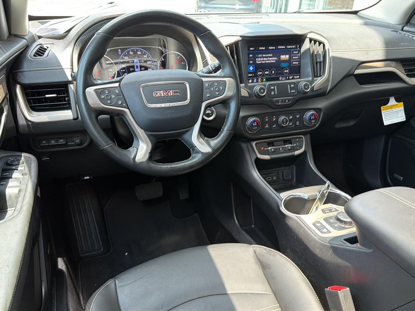 Used 2024 White Frost Tricoat GMC Denali image 19