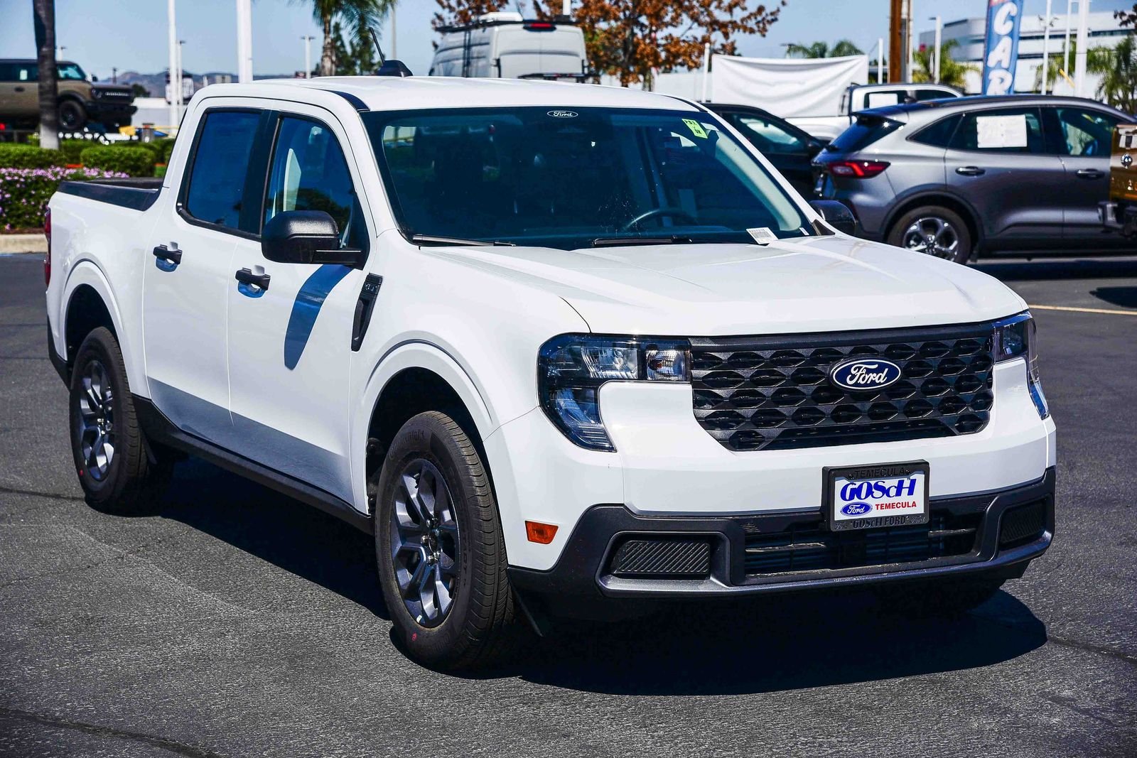 New 2026 Oxford White Ford XLT image 3