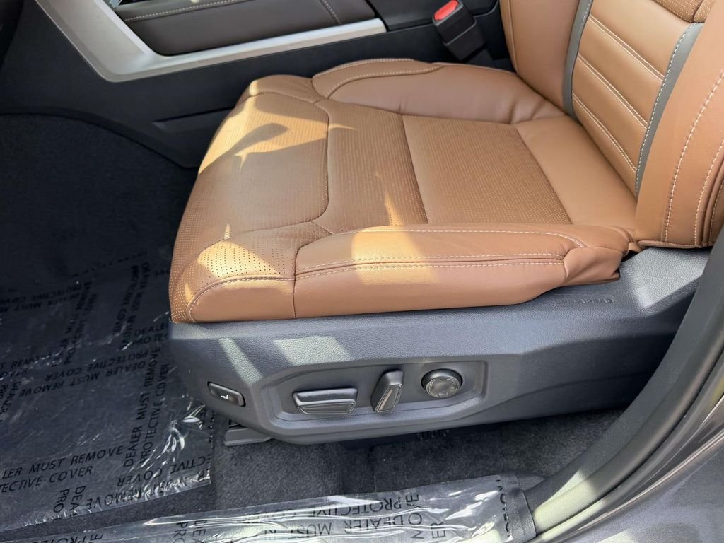 2026 Toyota Tundra 1794 Edition - Photo 16