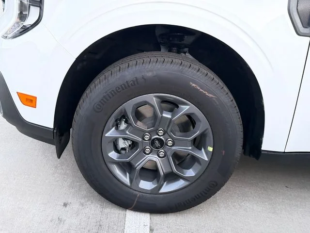 New 2026 Oxford White Ford XLT image 4