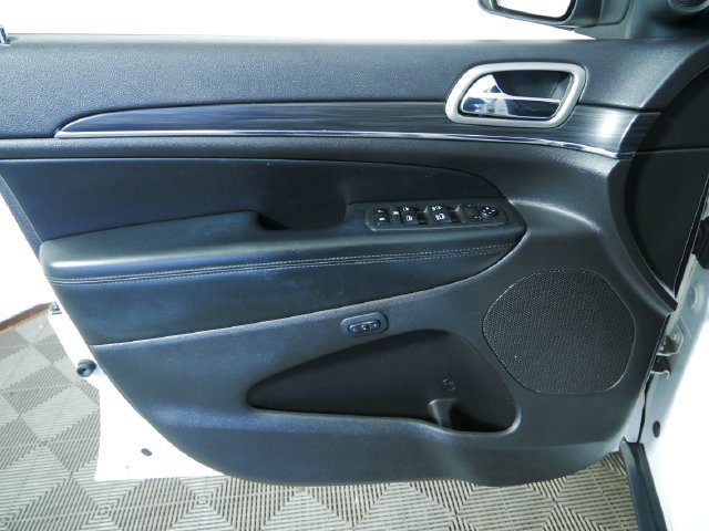 Used 2019 White Jeep Limited image 20