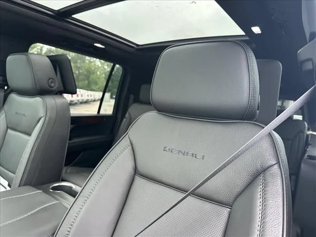 2026 GMC Yukon XL Denali - Photo 30