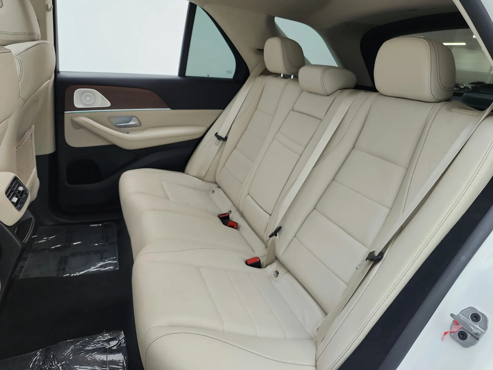 Certified Used 2023 Polar White Mercedes-Benz GLE 350 SUV image 13