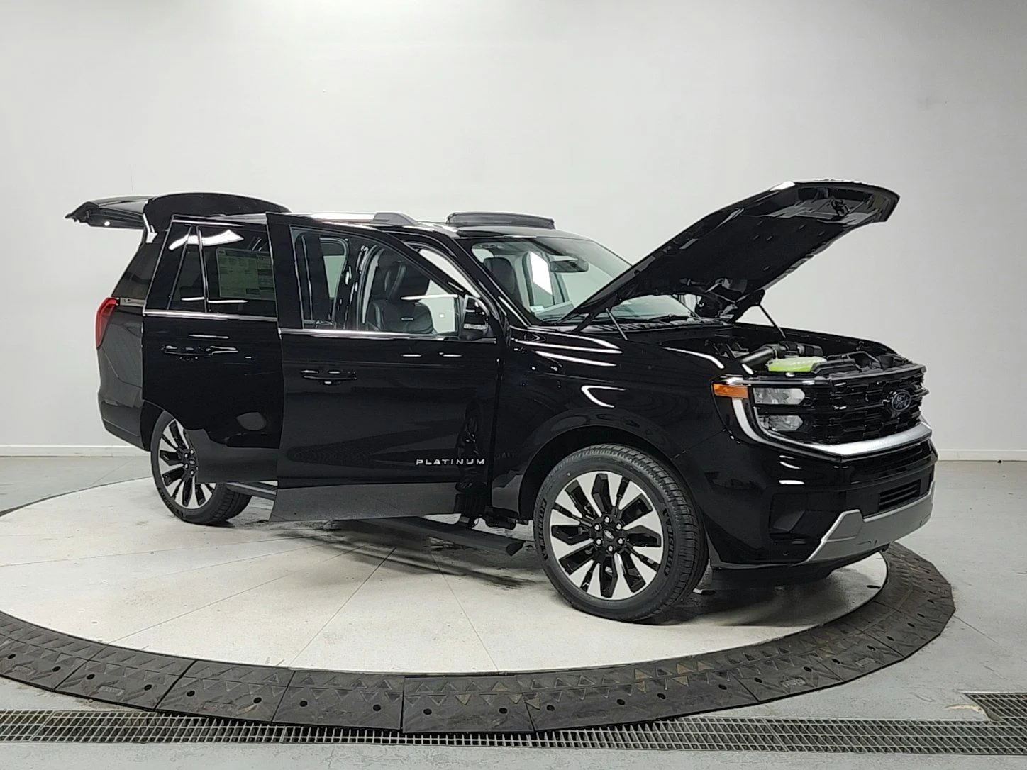 New 2026 Black Ford Platinum image 9