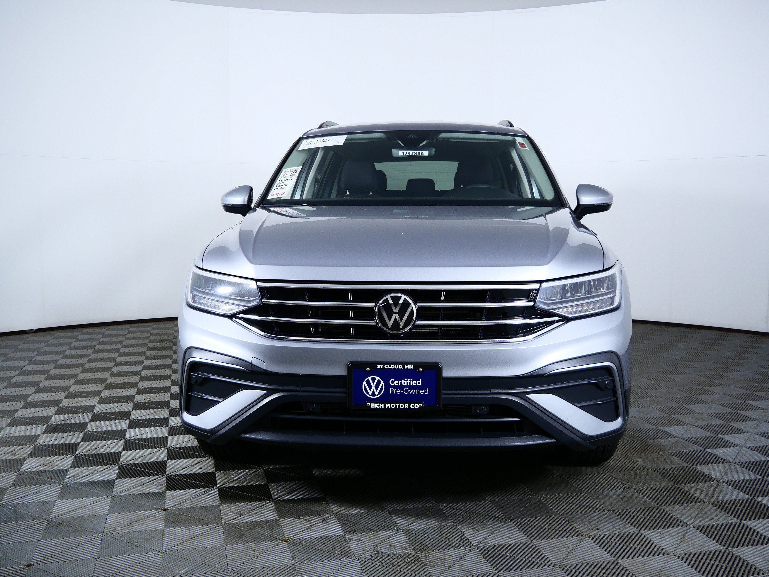 Used 2024 Silver Volkswagen S image 2