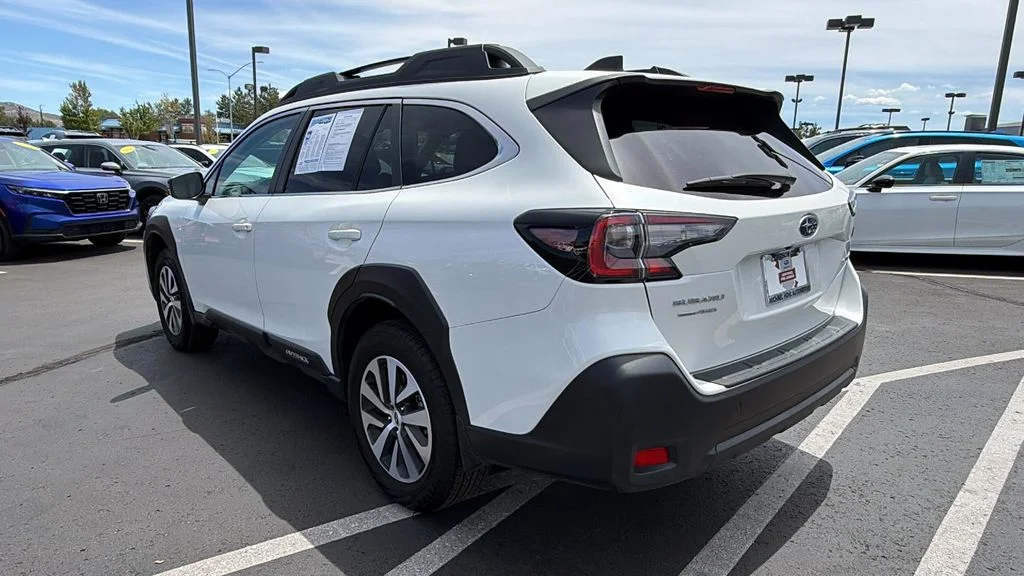 Used 2025 Crystal White Pearl Subaru Premium image 5