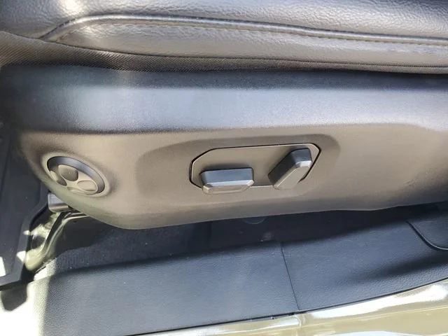 Used 2025 41 Jeep High Tide image 7