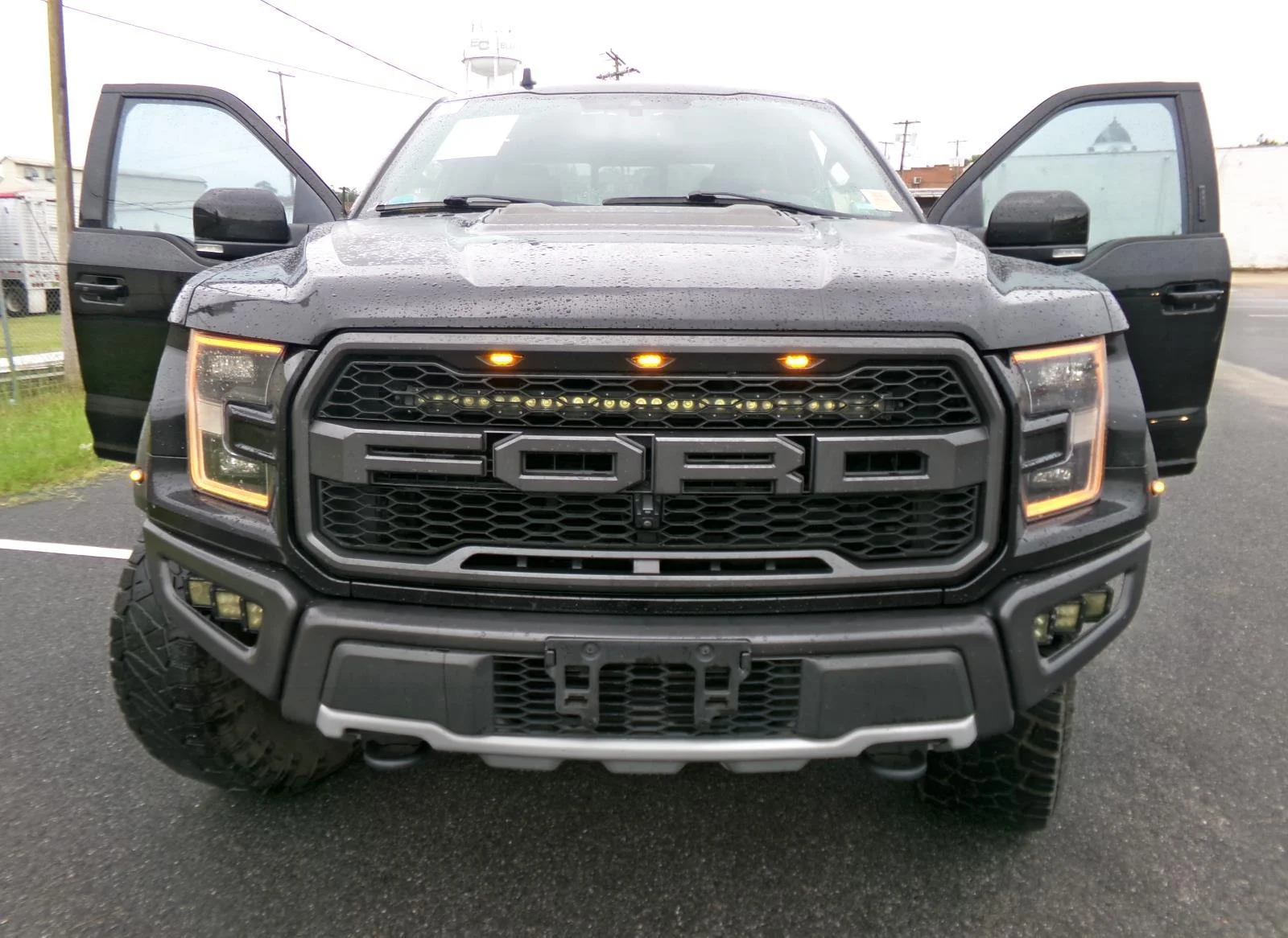 Used 2019 Agate Black FORD  image 5