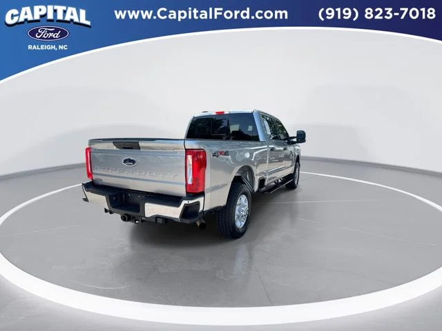 Used 2024 Silver Ford XLT image 8