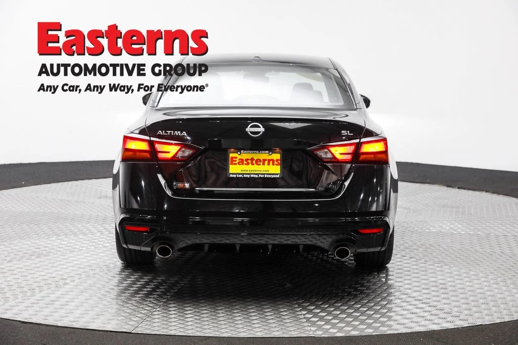 Used 2023 Black Nissan 2.5 SL image 6