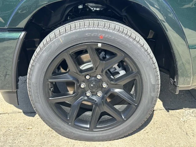 New 2026 Serrano-Green Metallic Exterior Paint RAM Laramie image 4