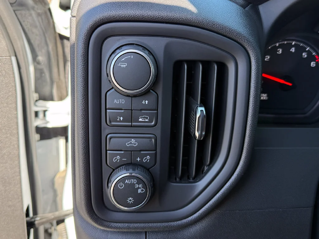 Used 2026 Summit White Chevrolet Custom image 26