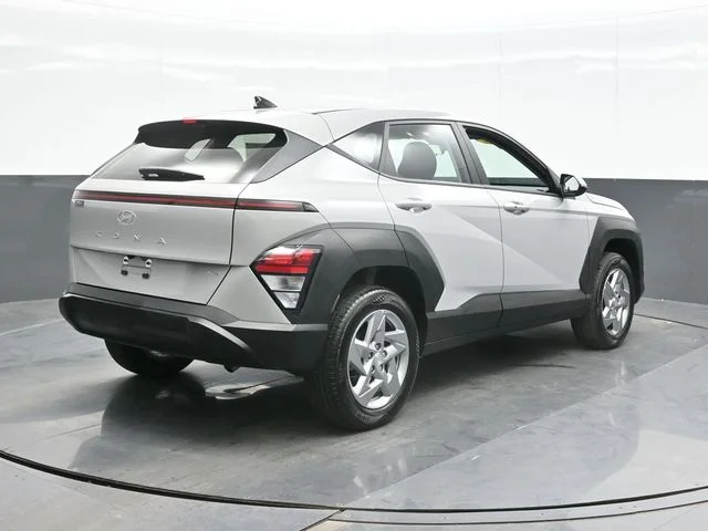 Used 2026 Gray Hyundai SE image 9