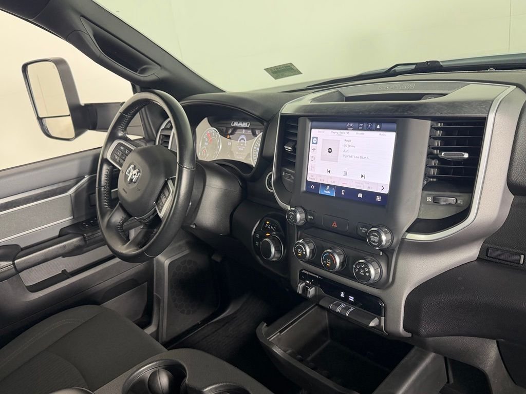 Used 2022 White Ram Big Horn image 31