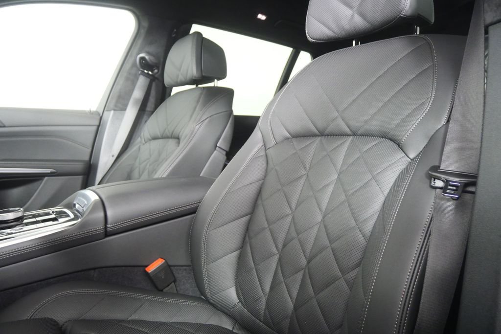 New 2027 Black Sapphire Metallic BMW xDrive40i image 12