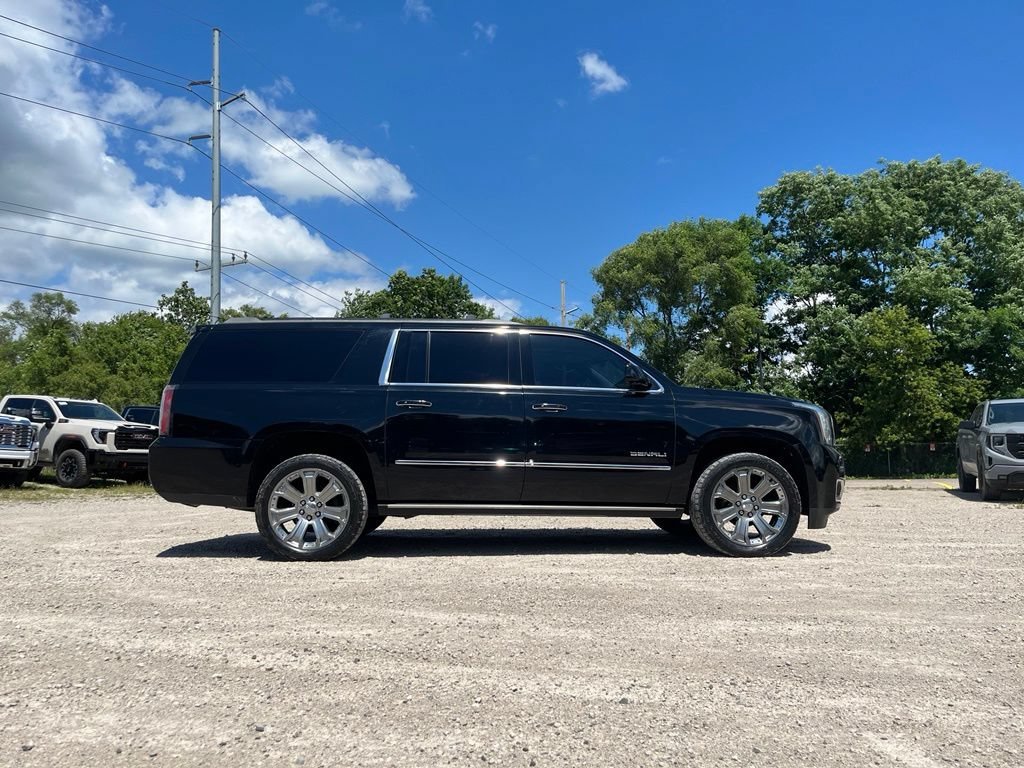 Used 2018 Onyx Black GMC Denali image 6