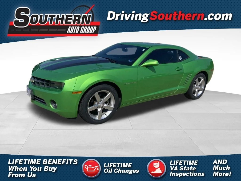 Used 2010 Green Chevrolet 1LT image 1