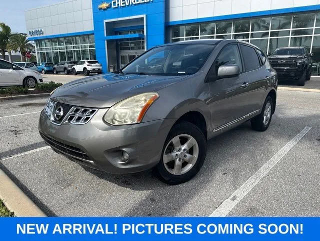 2013 Nissan Rogue S FWD's photo