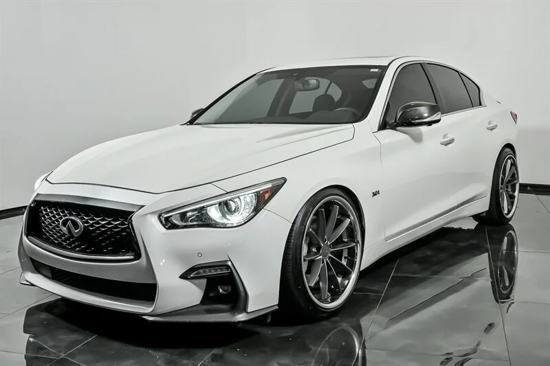 Used 2018 Majestic White INFINITI 3.0T Sport image 5