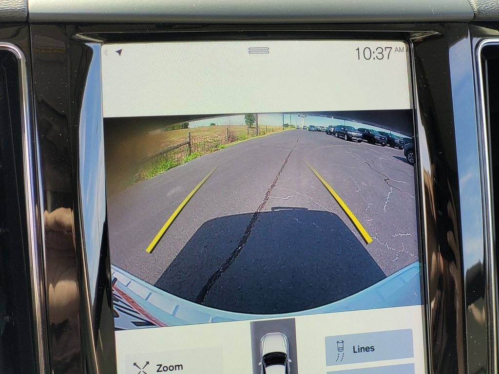 Used 2020 White Volvo T6 Momentum image 24