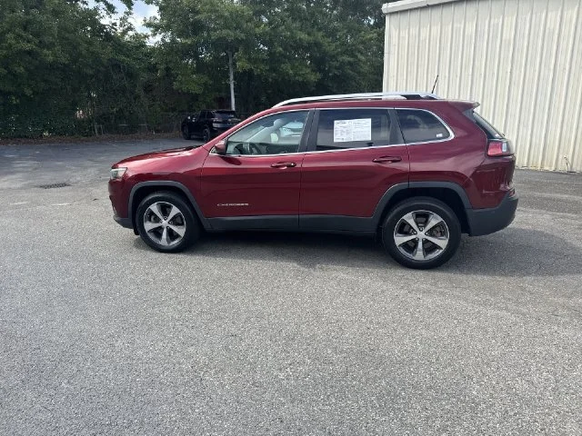 Used 2019 Red Jeep Limited image 8