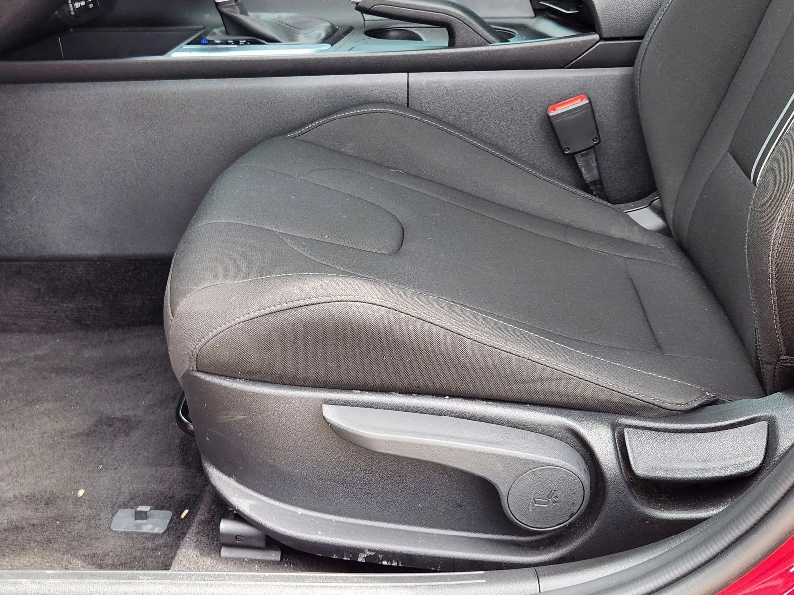 Used 2024 Red Hyundai SEL image 23