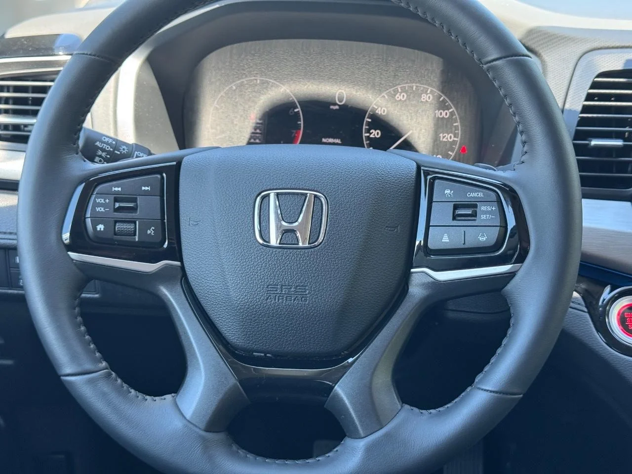 Certified Used 2026 DK. GRAY Honda Touring image 14