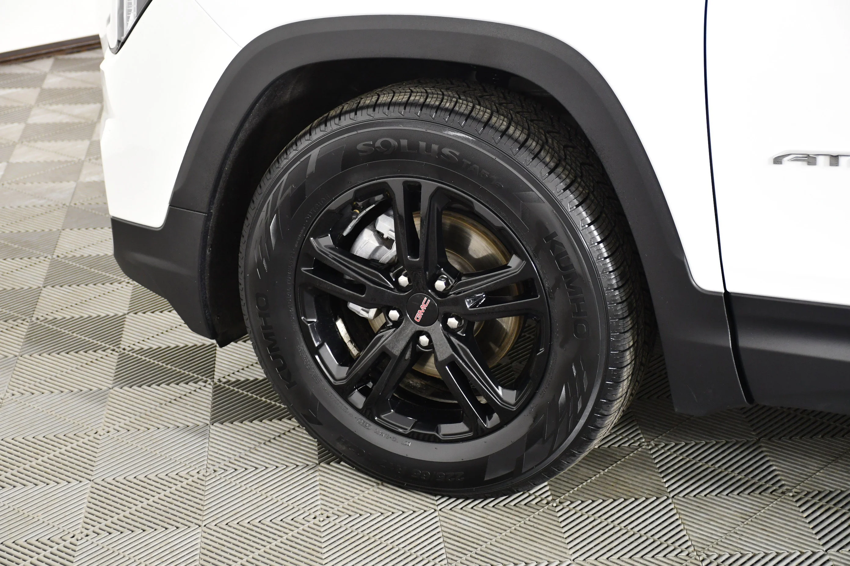 Used 2024 Summit White GMC AT4 image 55