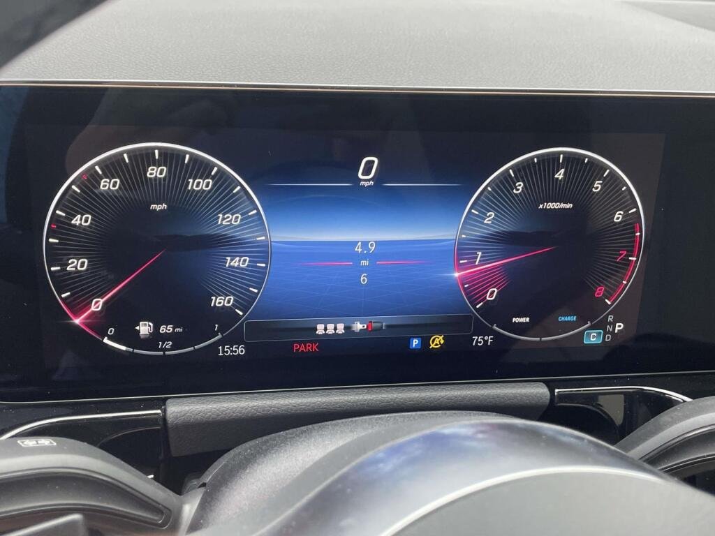 New 2026 Polar White Mercedes-Benz GLA 250 image 3