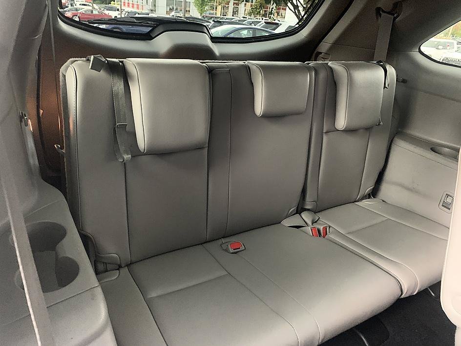 Used 2019 Blizzard Pearl Toyota XLE image 26