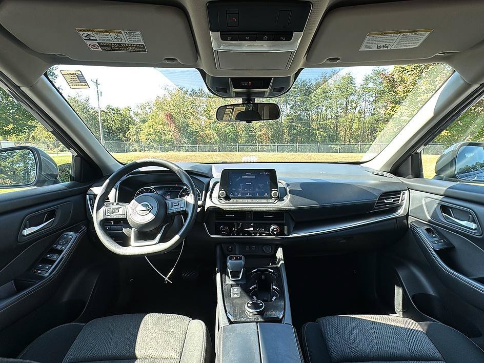 Used 2024 Gun Metallic Nissan SV image 28