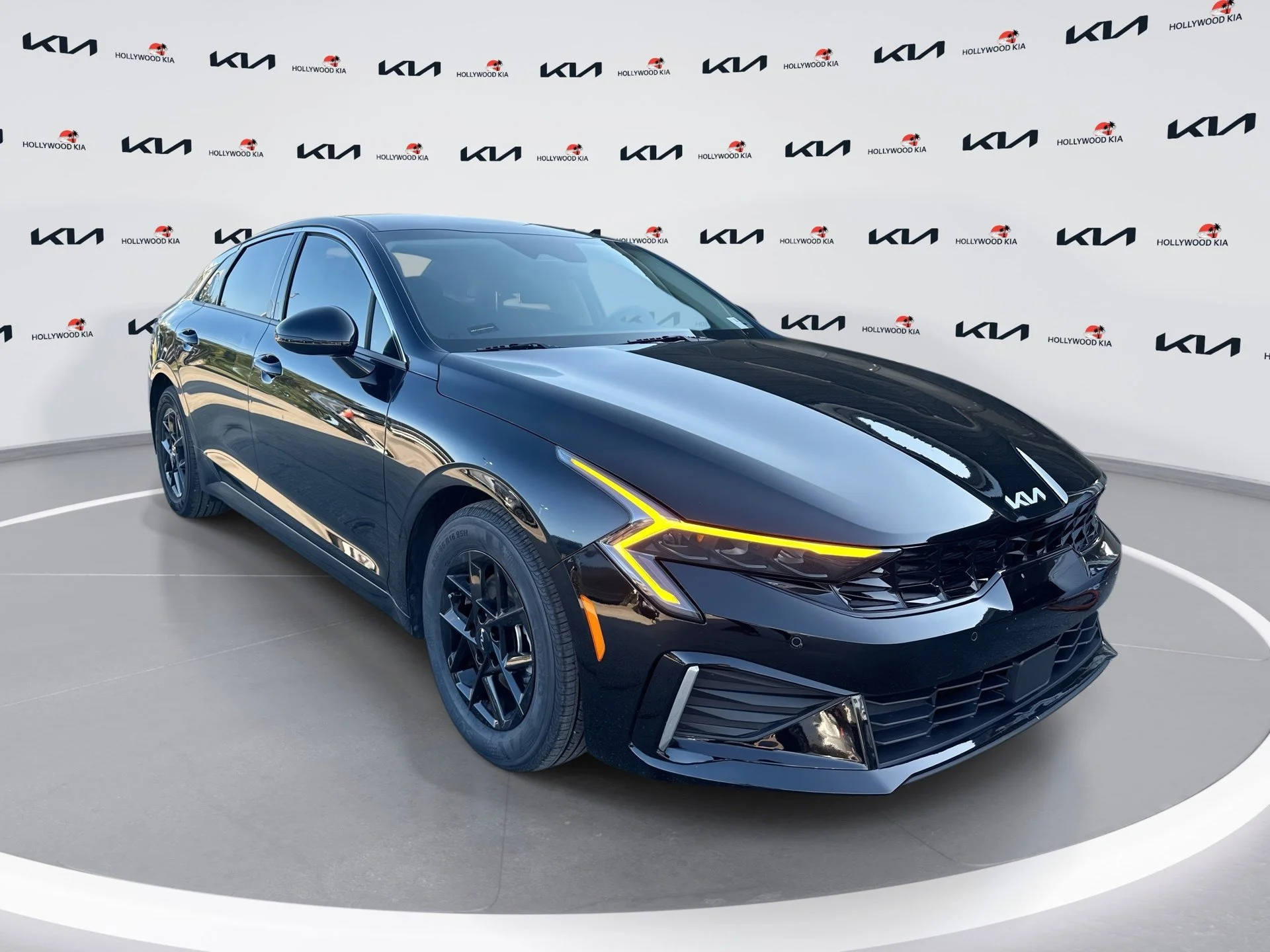 2025 Kia Optima LXS FWD's photo