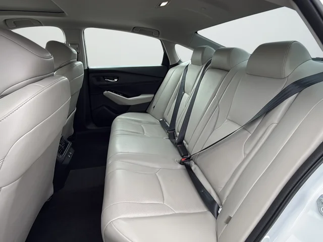 Used 2023 White Honda Touring image 26