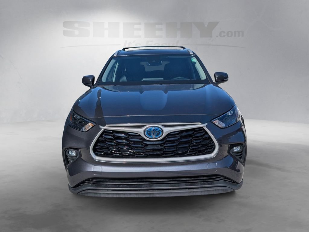 Used 2023 Gray Toyota XLE image 17
