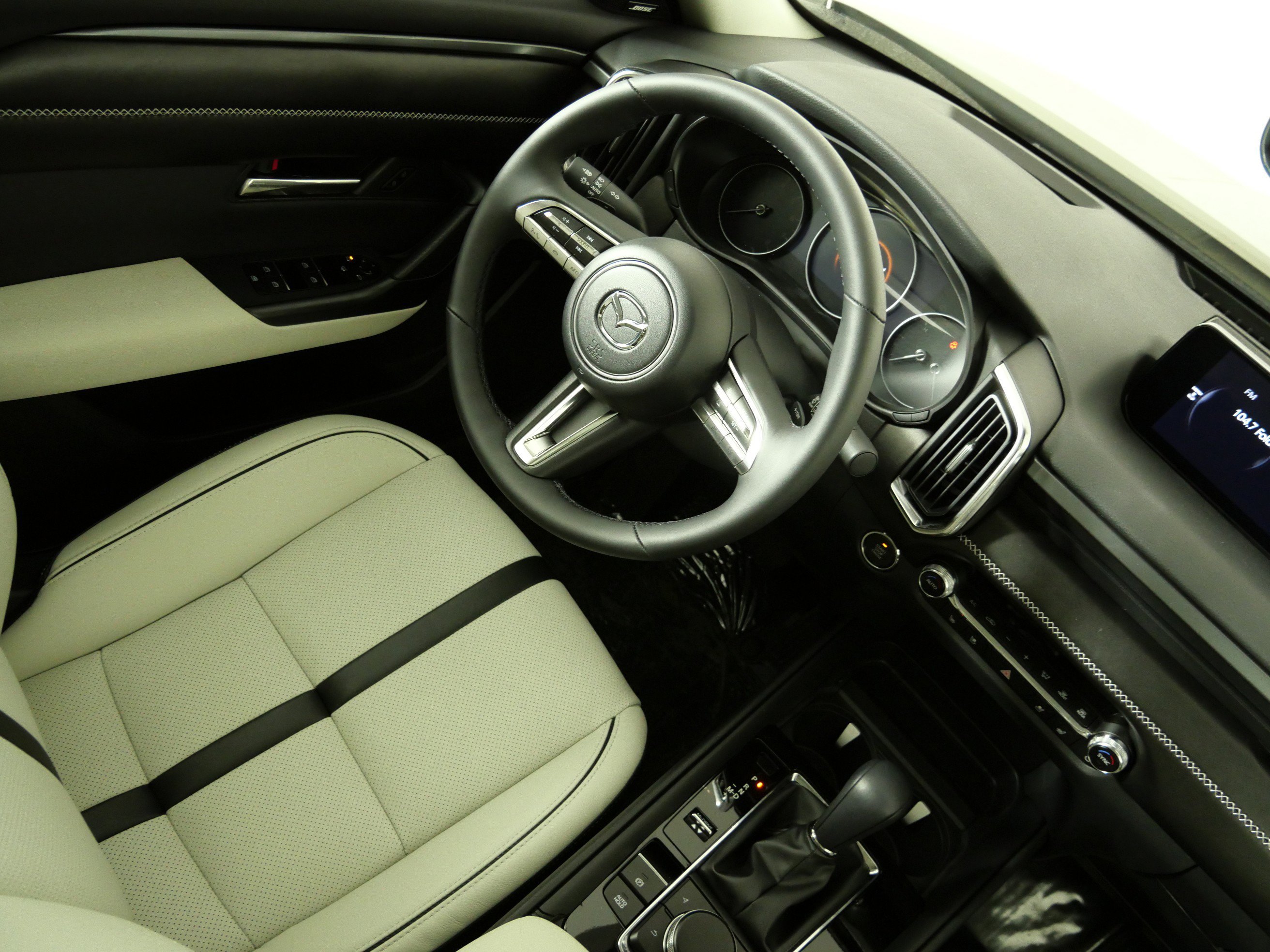2026 Mazda CX-50 Premium Plus - Photo 9