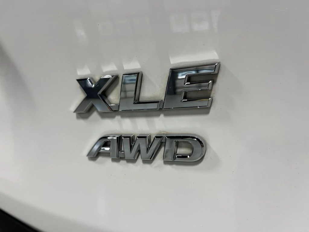 Used 2021 Super White Toyota XLE image 32