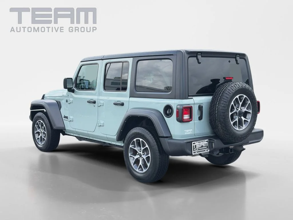 Used 2024 Gray Jeep Sport S image 5