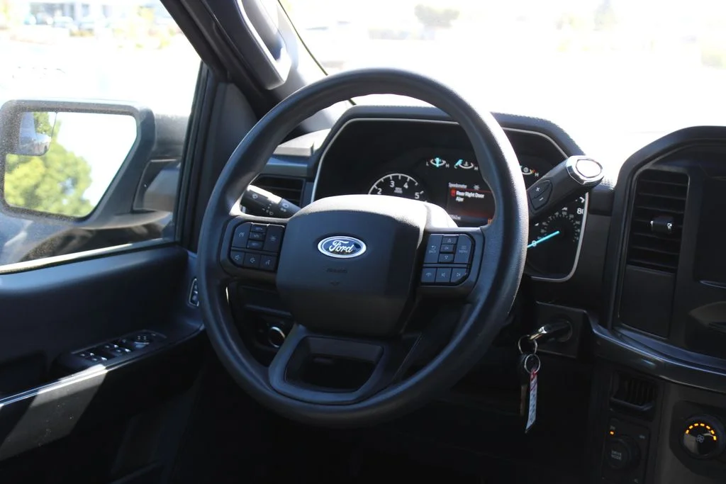 Used 2023 Oxford White Ford XL image 18