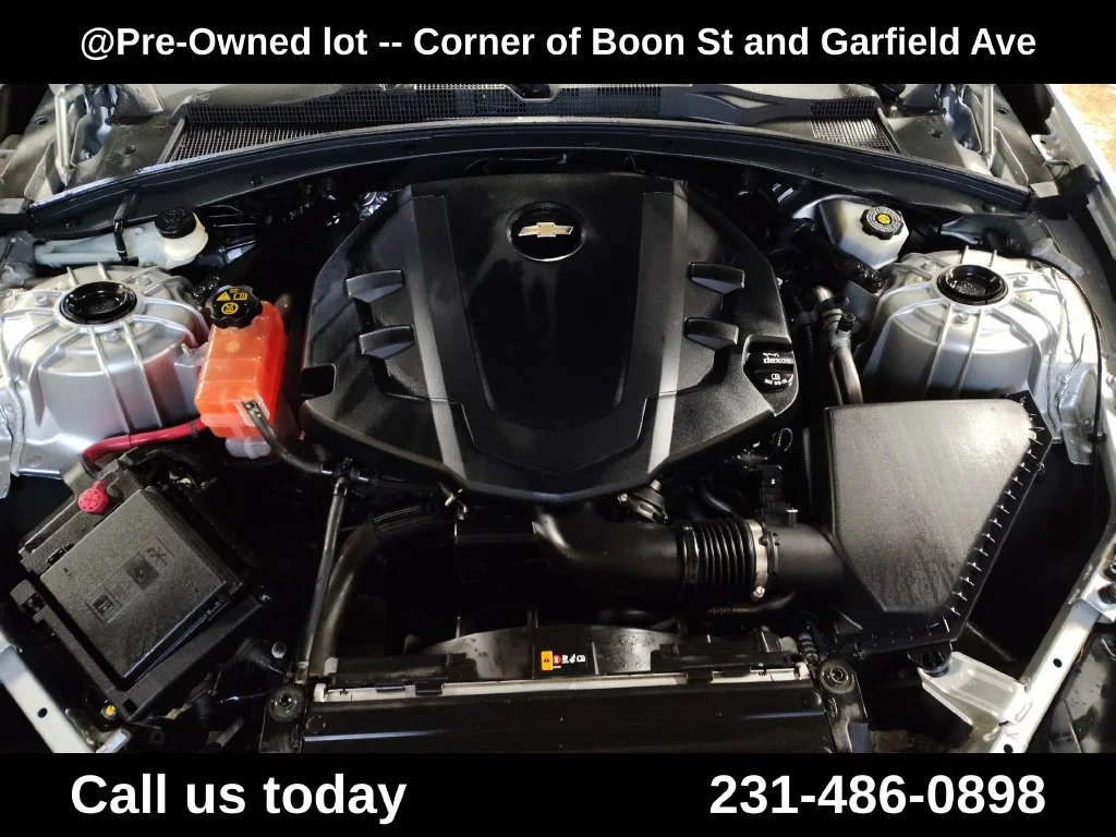 Used 2016  Chevrolet 2LT image 10
