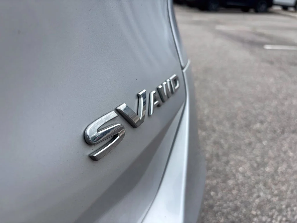 Used 2016 Silver Nissan SV image 14