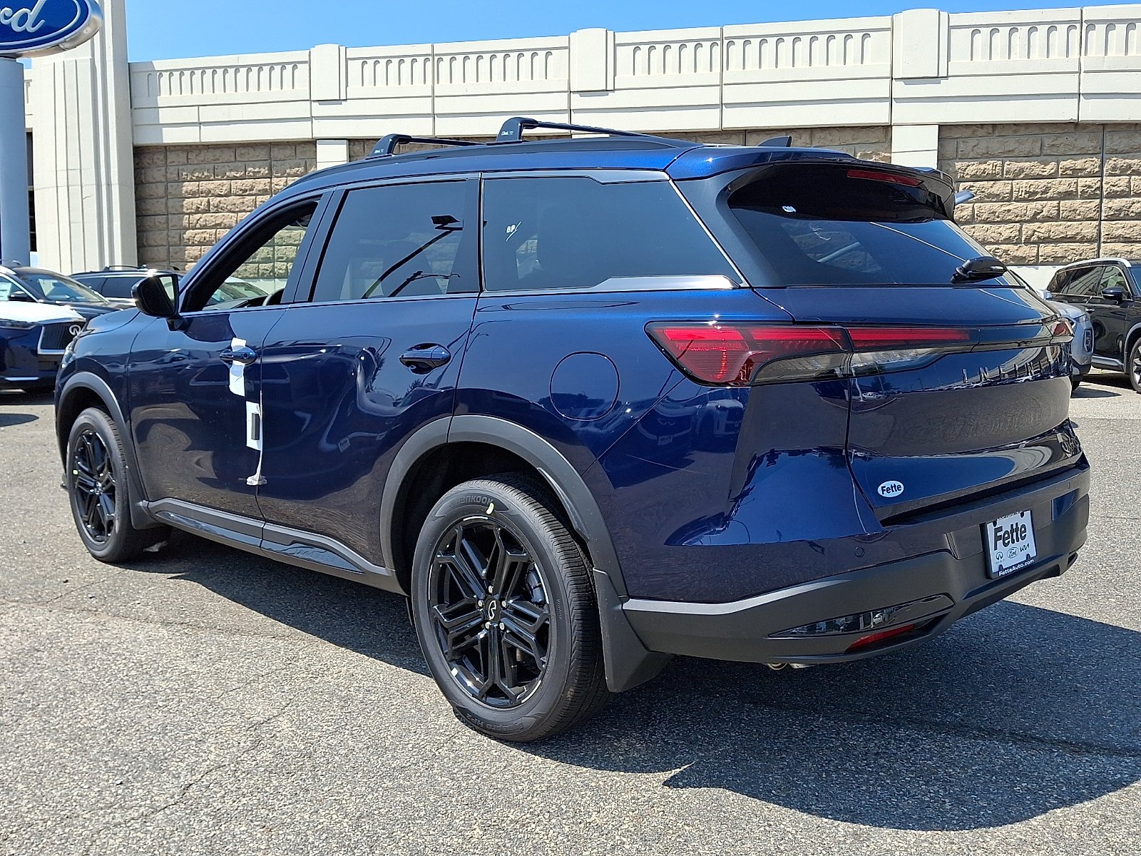 New 2027 GRAND BLUE INFINITI Sport AWD image 4